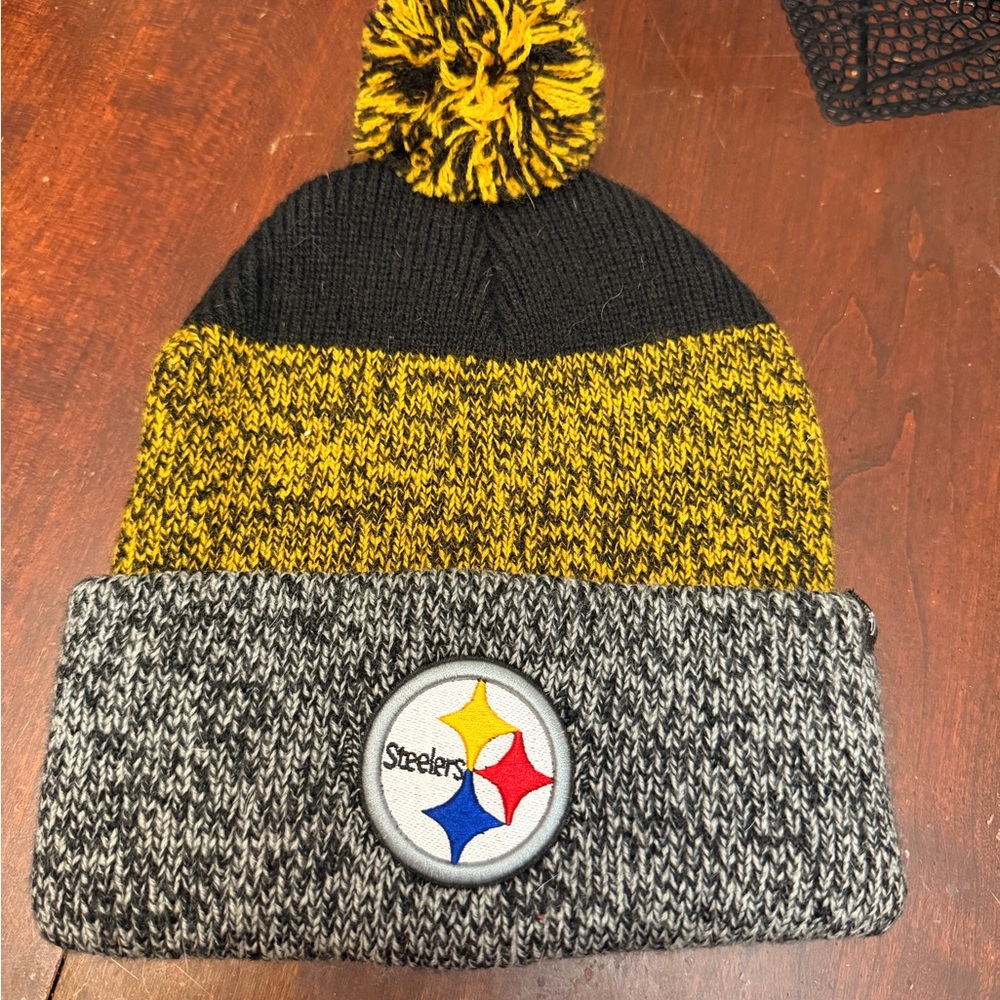 Men’s Black and Yellow Steeler’s Knit Beanie